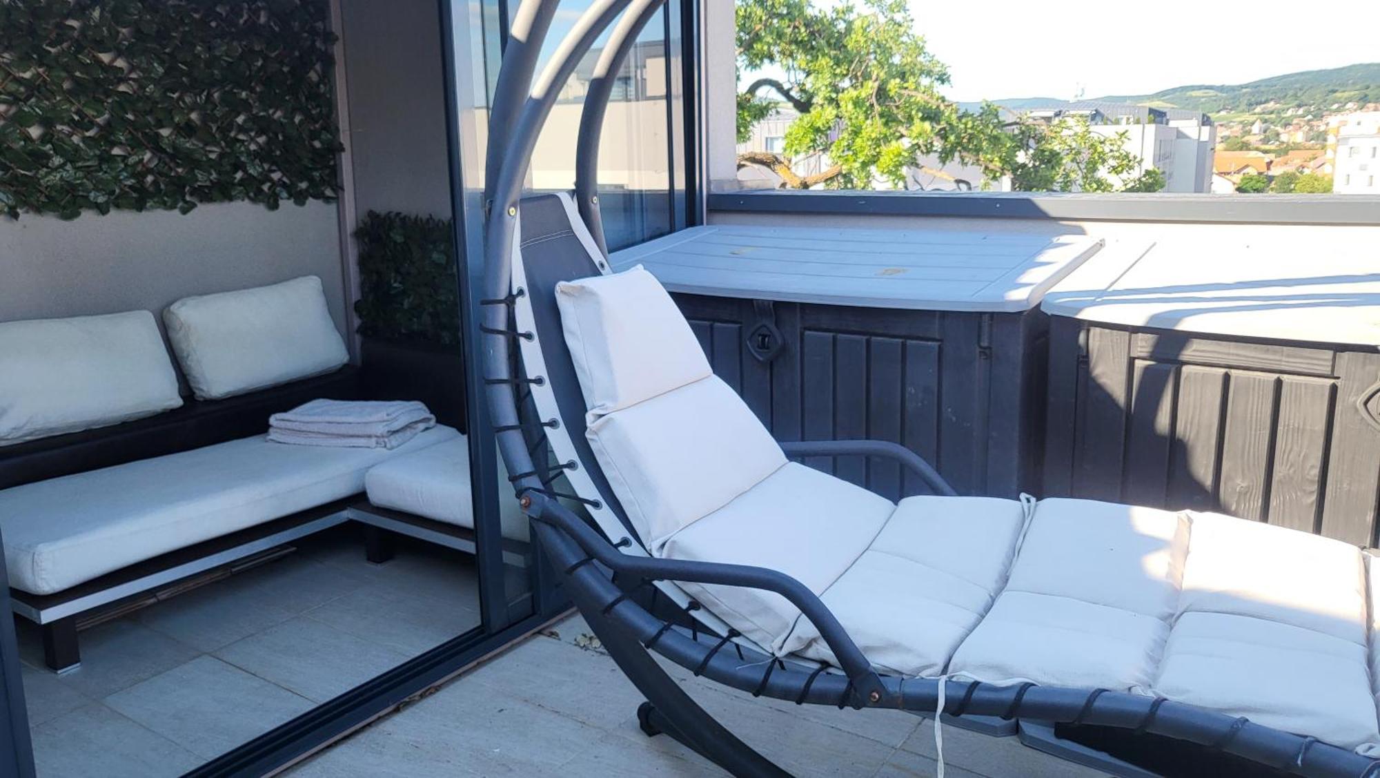 Sibiu Bach Penthouse Apartment Bagian luar foto
