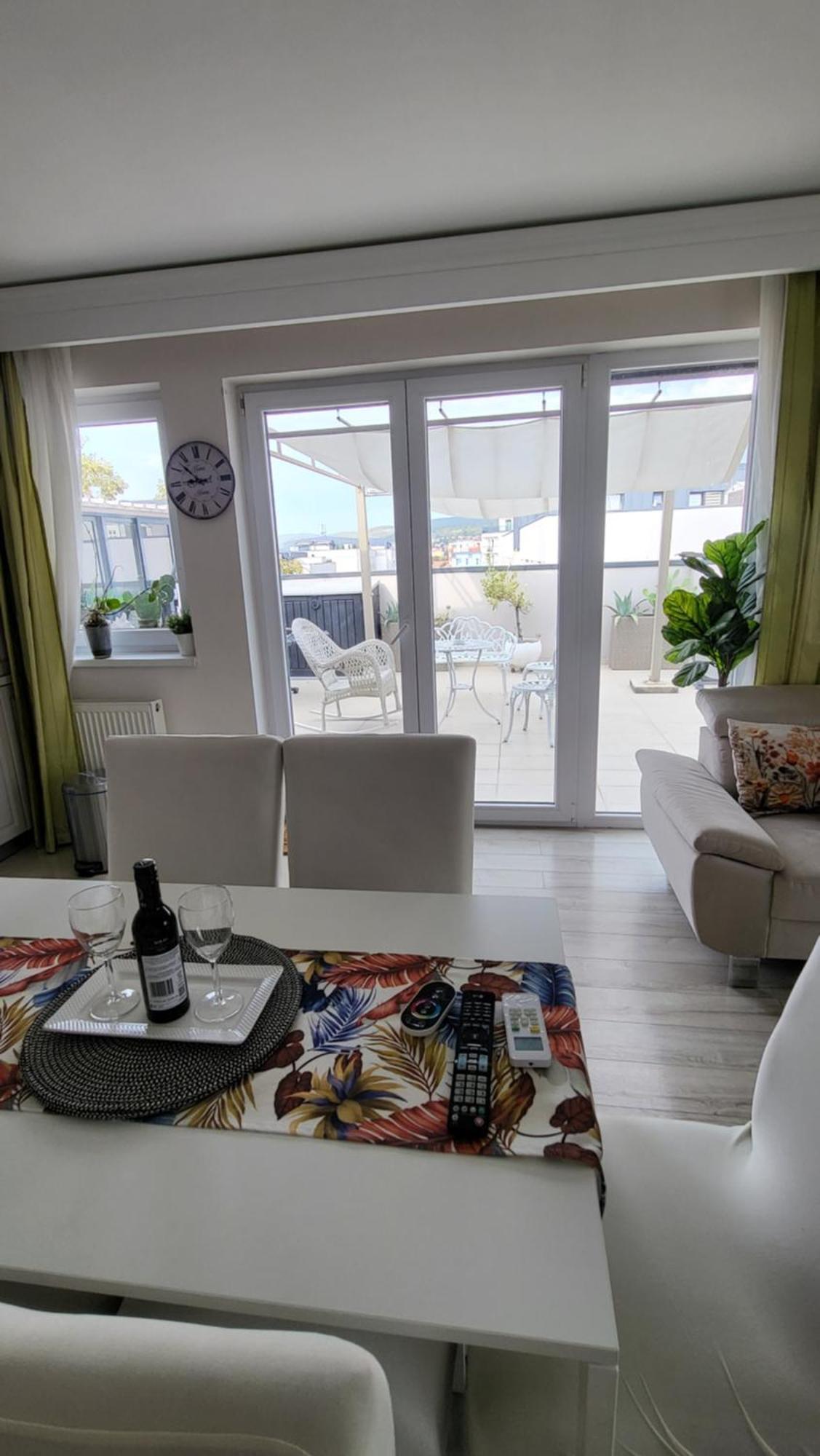 Sibiu Bach Penthouse Apartment Bagian luar foto