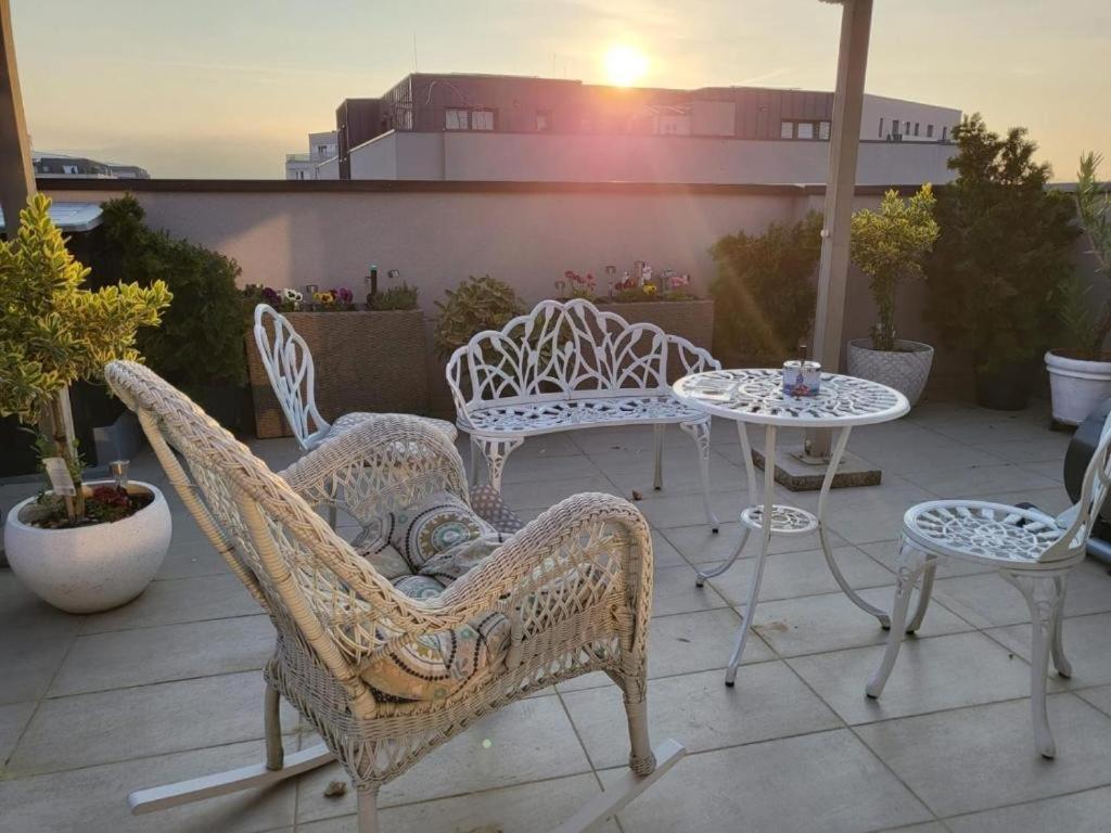Sibiu Bach Penthouse Apartment Bagian luar foto